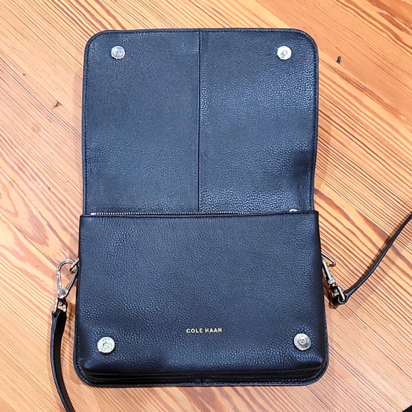 Cole Haan Expandable purse - Picture 2 of 4